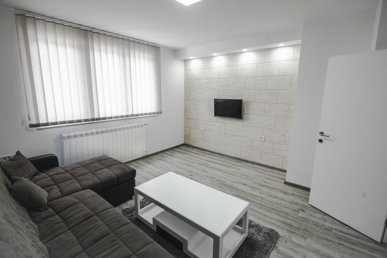 Kristal Apartmani Аранджеловац Екстериор снимка